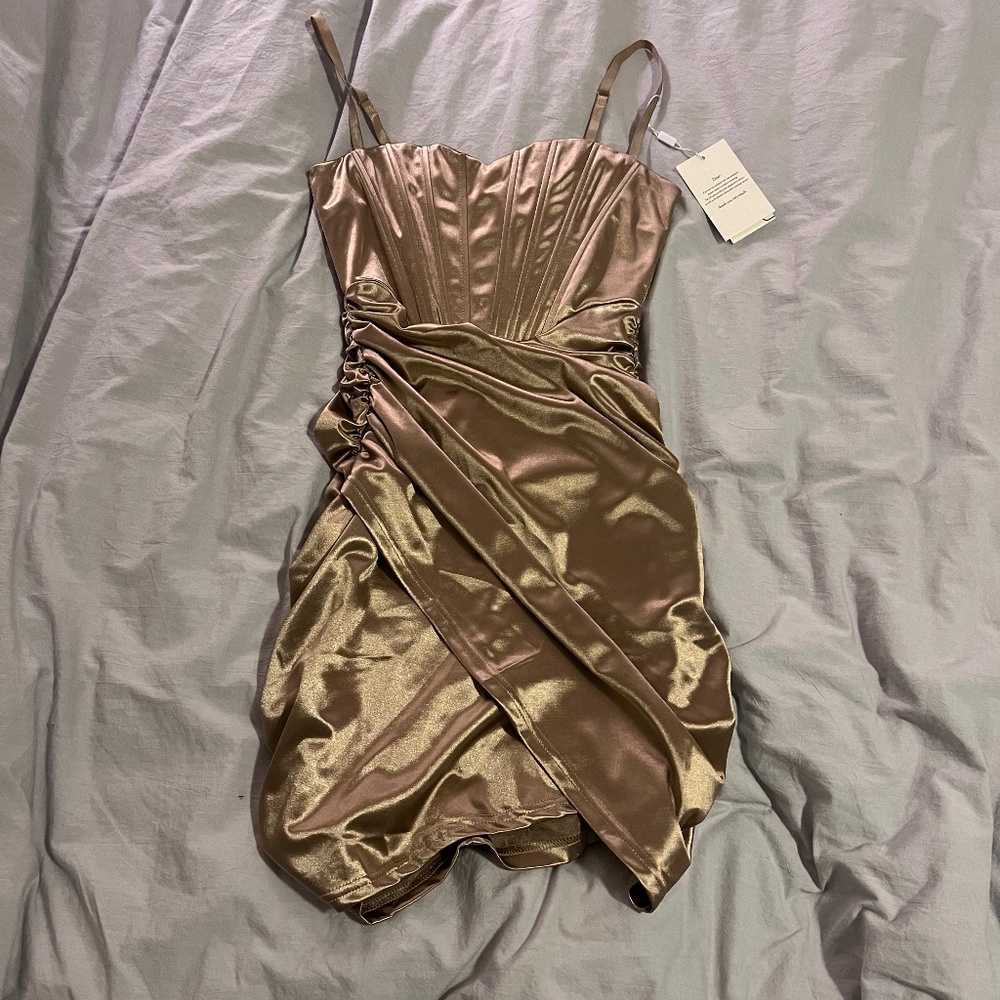Sexy slimming gold cocktail dress (never worn)/ size S